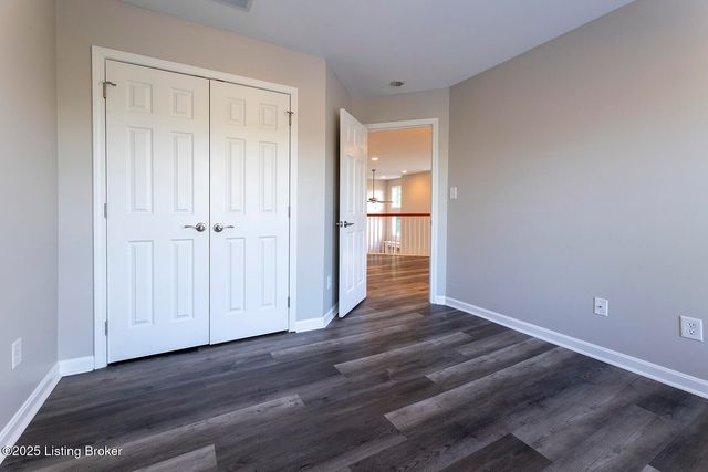 15803 Northville Pl, Louisville, KY 40245