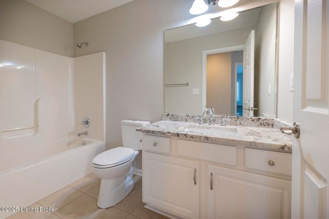 15803 Northville Pl, Louisville, KY 40245