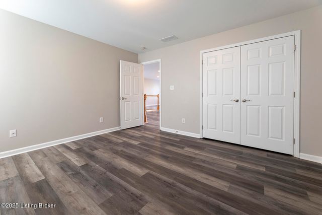 15803 Northville Pl, Louisville, KY 40245