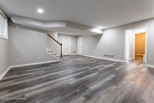 15803 Northville Pl, Louisville, KY 40245