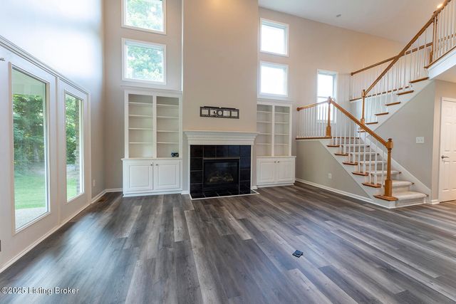 15803 Northville Pl, Louisville, KY 40245