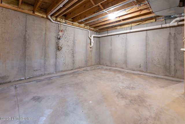 15803 Northville Pl, Louisville, KY 40245