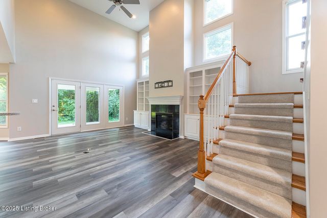 15803 Northville Pl, Louisville, KY 40245