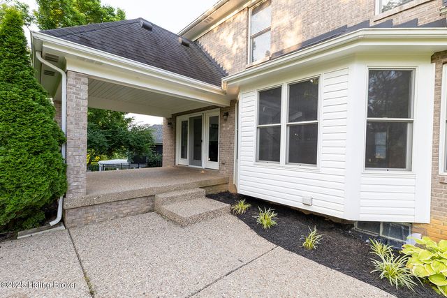 15803 Northville Pl, Louisville, KY 40245