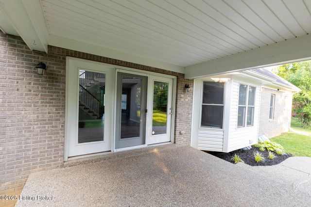 15803 Northville Pl, Louisville, KY 40245