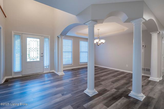 15803 Northville Pl, Louisville, KY 40245