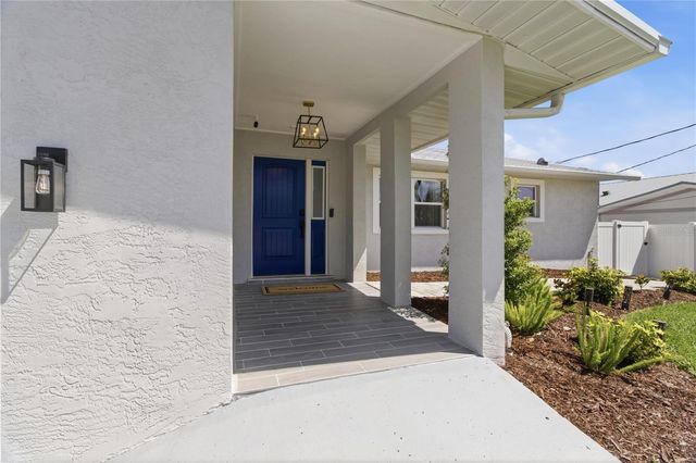 4219 2ND AVENUE NE, Bradenton, FL 34208