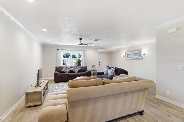 4219 2ND AVENUE NE, Bradenton, FL 34208