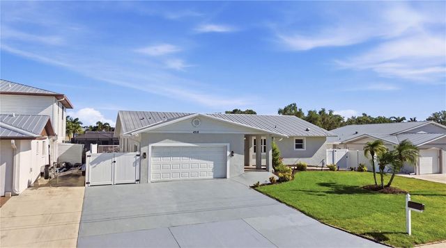 4219 2ND AVENUE NE, Bradenton, FL 34208