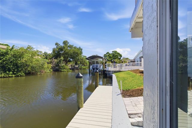 4219 2ND AVENUE NE, Bradenton, FL 34208