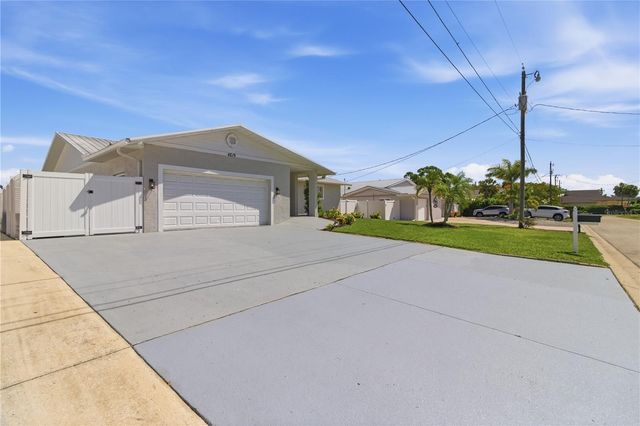 4219 2ND AVENUE NE, Bradenton, FL 34208