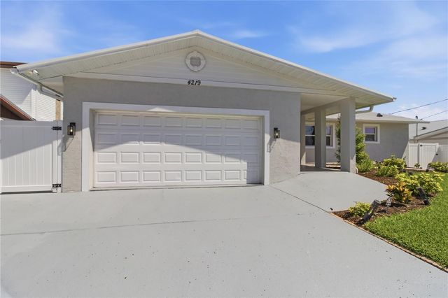 4219 2ND AVENUE NE, Bradenton, FL 34208
