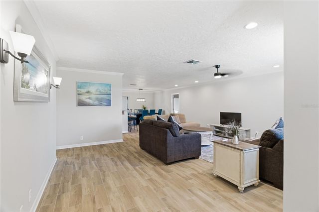 4219 2ND AVENUE NE, Bradenton, FL 34208