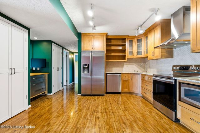 4180 Lyndon Way 507, Louisville, KY 40207