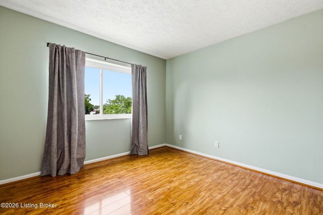 4180 Lyndon Way 507, Louisville, KY 40207