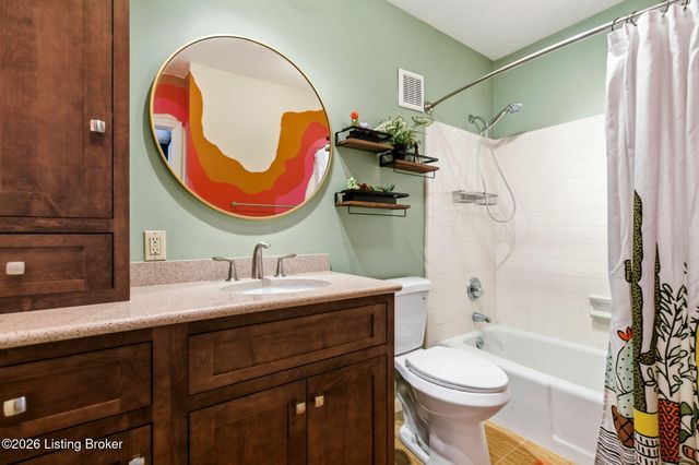 4180 Lyndon Way 507, Louisville, KY 40207