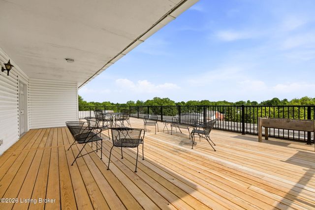 4180 Lyndon Way 507, Louisville, KY 40207