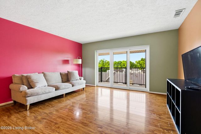4180 Lyndon Way 507, Louisville, KY 40207