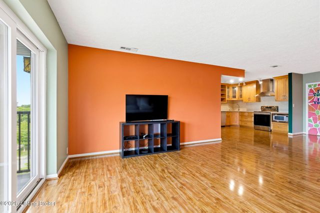 4180 Lyndon Way 507, Louisville, KY 40207