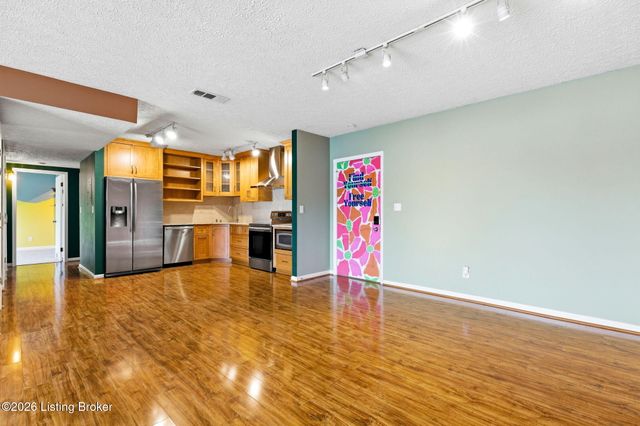 4180 Lyndon Way 507, Louisville, KY 40207