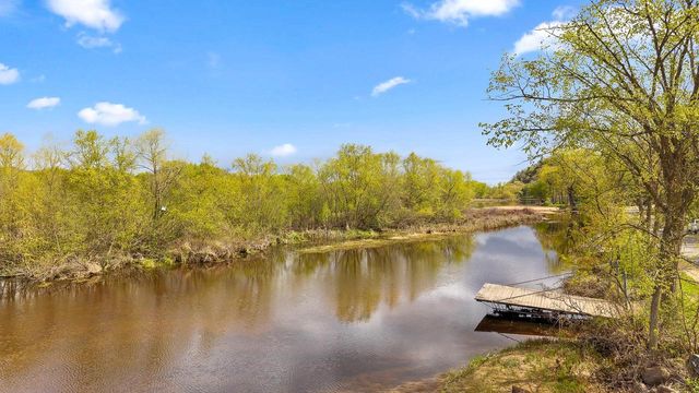N3834 Tipperary Road, Poynette, WI 53955