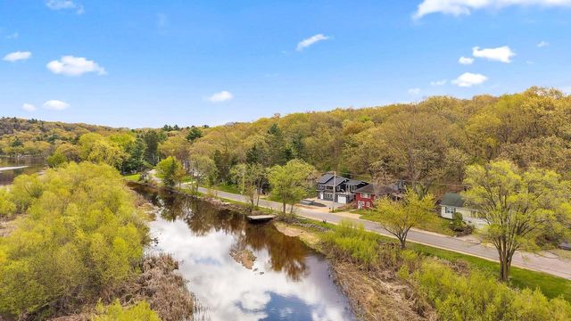 N3834 Tipperary Road, Poynette, WI 53955