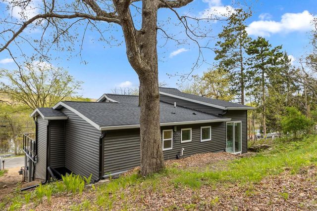 N3834 Tipperary Road, Poynette, WI 53955