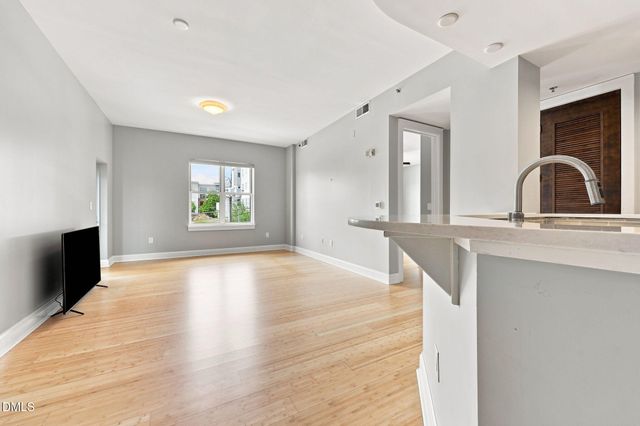 618 N Boylan Avenue 302, Raleigh, NC 27603