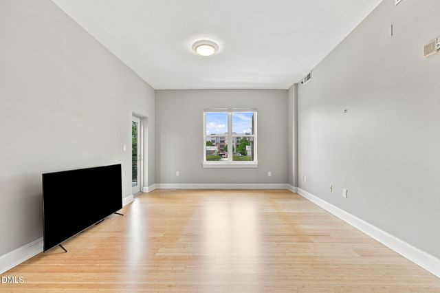 618 N Boylan Avenue 302, Raleigh, NC 27603