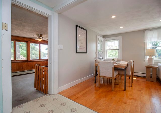 72 Chester Road, Derry, NH 03038