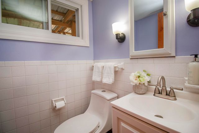 72 Chester Road, Derry, NH 03038