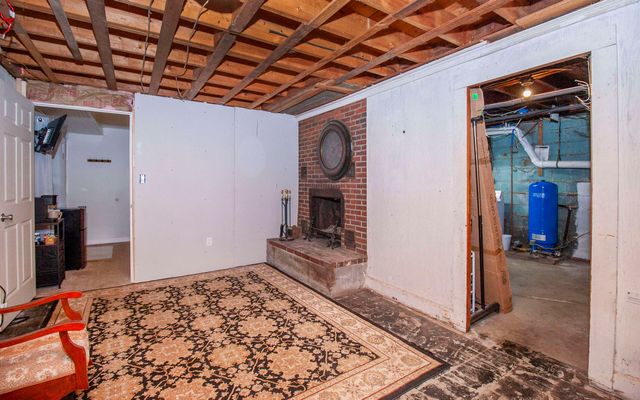72 Chester Road, Derry, NH 03038