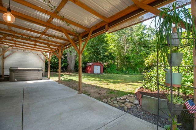 72 Chester Road, Derry, NH 03038