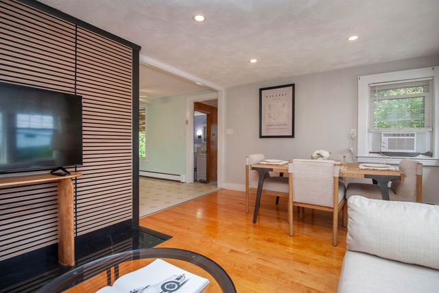 72 Chester Road, Derry, NH 03038