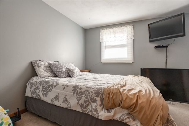 60 Salisbury Road, Glocester, RI 02814