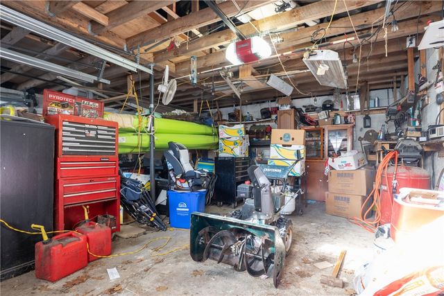 60 Salisbury Road, Glocester, RI 02814