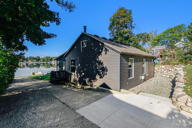 2509 Rubbins Road, Howell, MI 48843