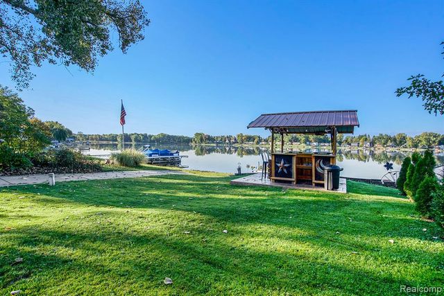 2509 Rubbins Road, Howell, MI 48843