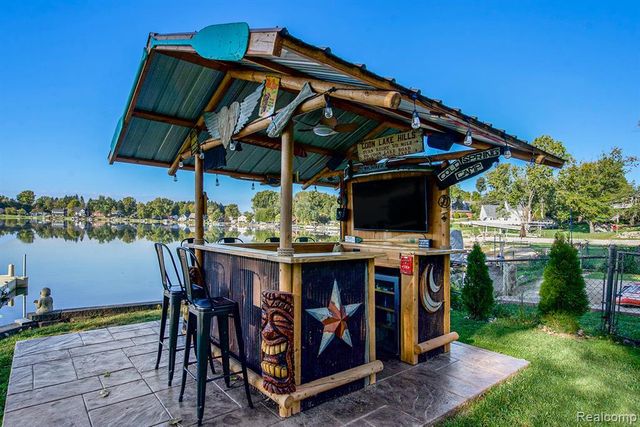 2509 Rubbins Road, Howell, MI 48843