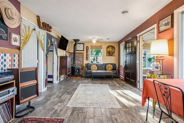 2509 Rubbins Road, Howell, MI 48843