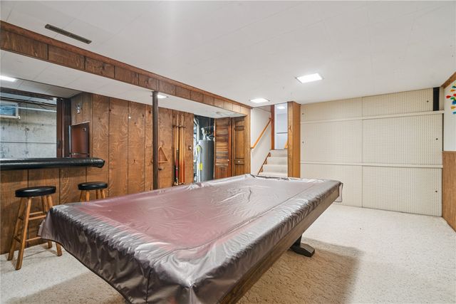 1007 Raney Street, Hiawatha, IA 52233
