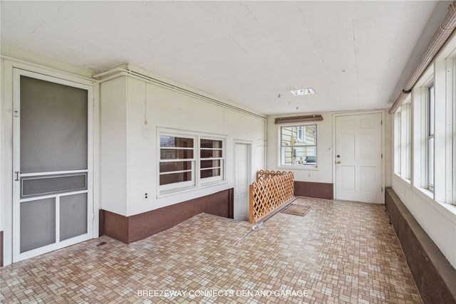 1007 Raney Street, Hiawatha, IA 52233