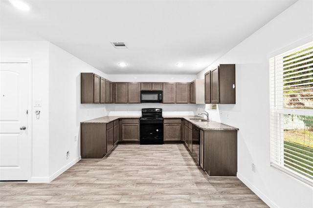 189 Curry Street, Livingston, TX 77351