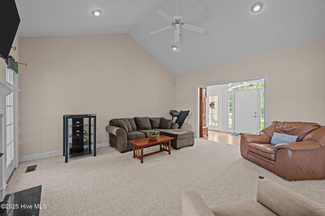 202 Nyon Court, New Bern, NC 28562