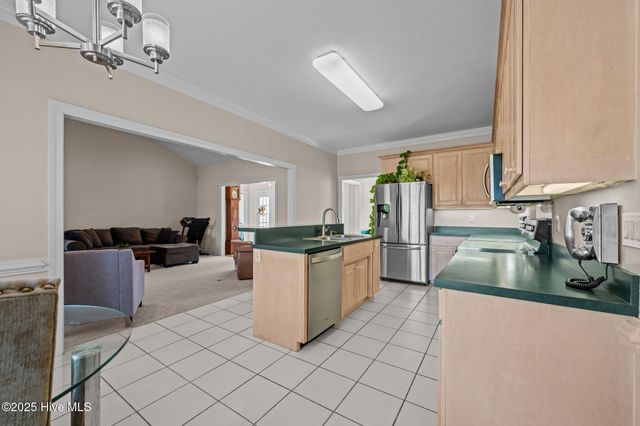 202 Nyon Court, New Bern, NC 28562