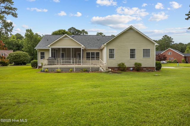 202 Nyon Court, New Bern, NC 28562