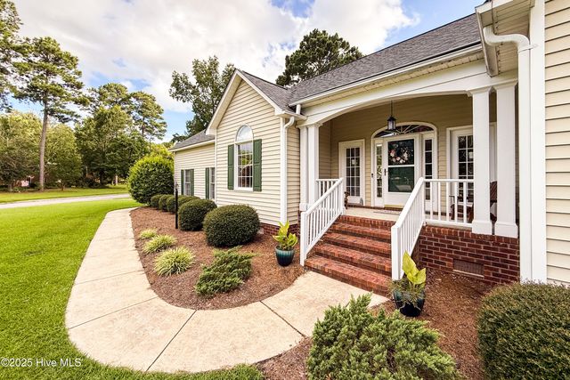 202 Nyon Court, New Bern, NC 28562