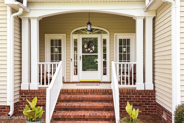 202 Nyon Court, New Bern, NC 28562