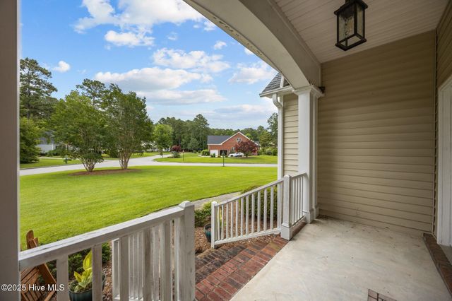 202 Nyon Court, New Bern, NC 28562