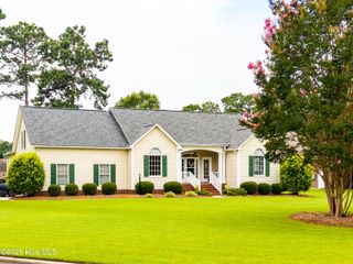 202 Nyon Court, New Bern, NC 28562